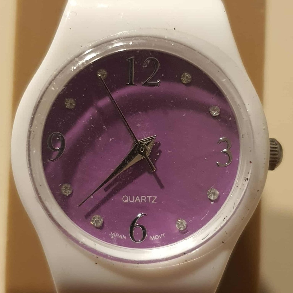🦋10/$20🦋 BWC Purple/White Rhinestone Silicone Women's Watch